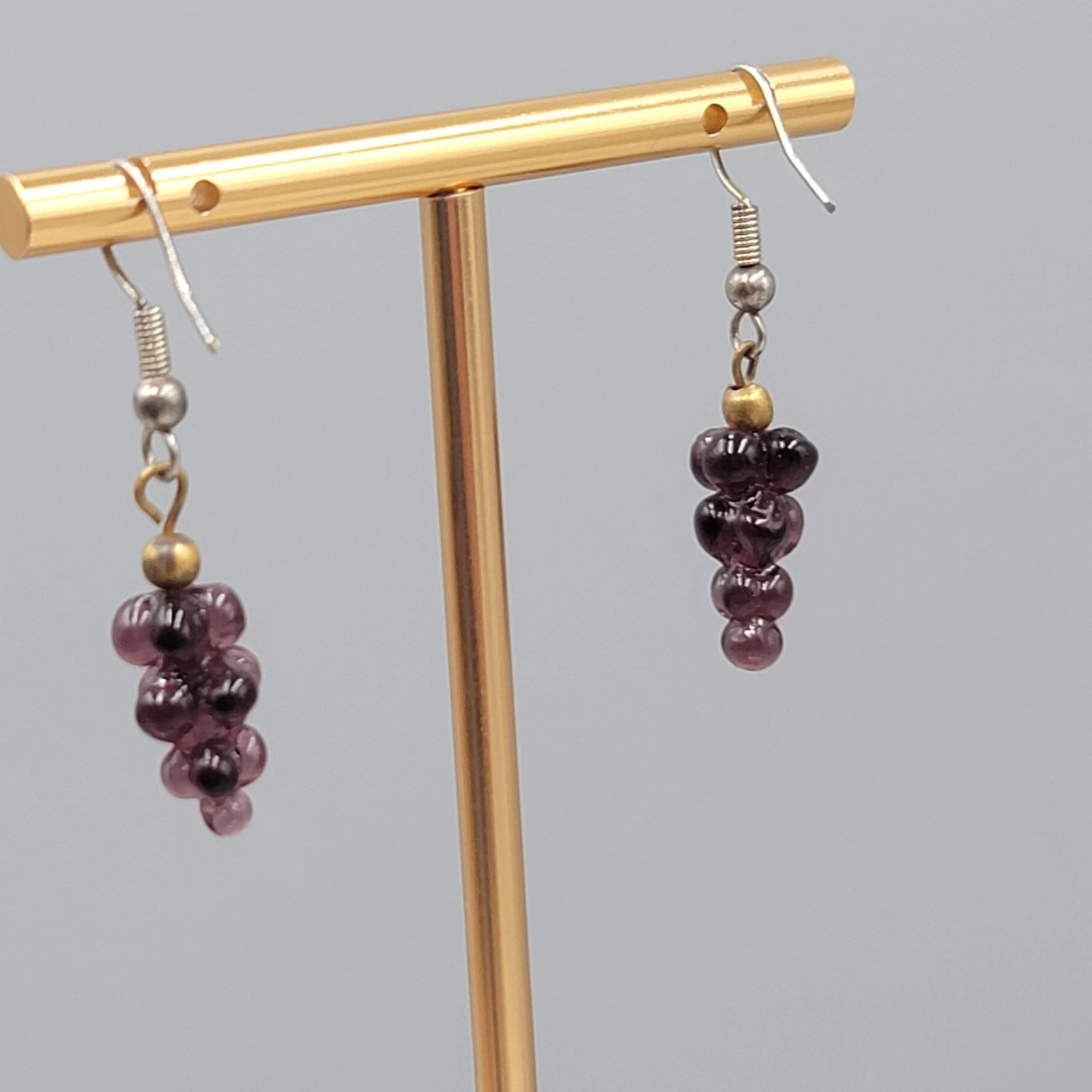 Vintage Purple Grapes Glass Bead Pierced Earrings Silver tone Dangle 3/4″