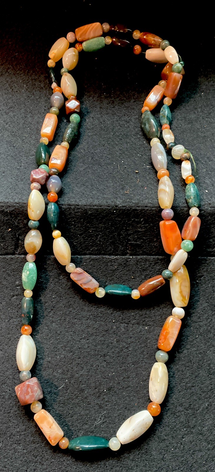 VTG Agate Assorted Polished Natural Gemstone necklace 58” Earthtones