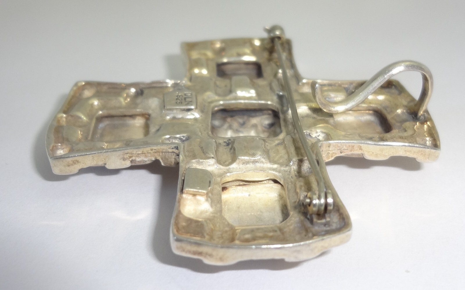 DIAN MALOUF Sterling Silver Modernist Cross Pendant Brooch 2 1/4″
