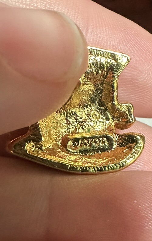 St Patricks Day Irish Shamrock Leprechaun Hat Enamel Pin Gold Tone Clover