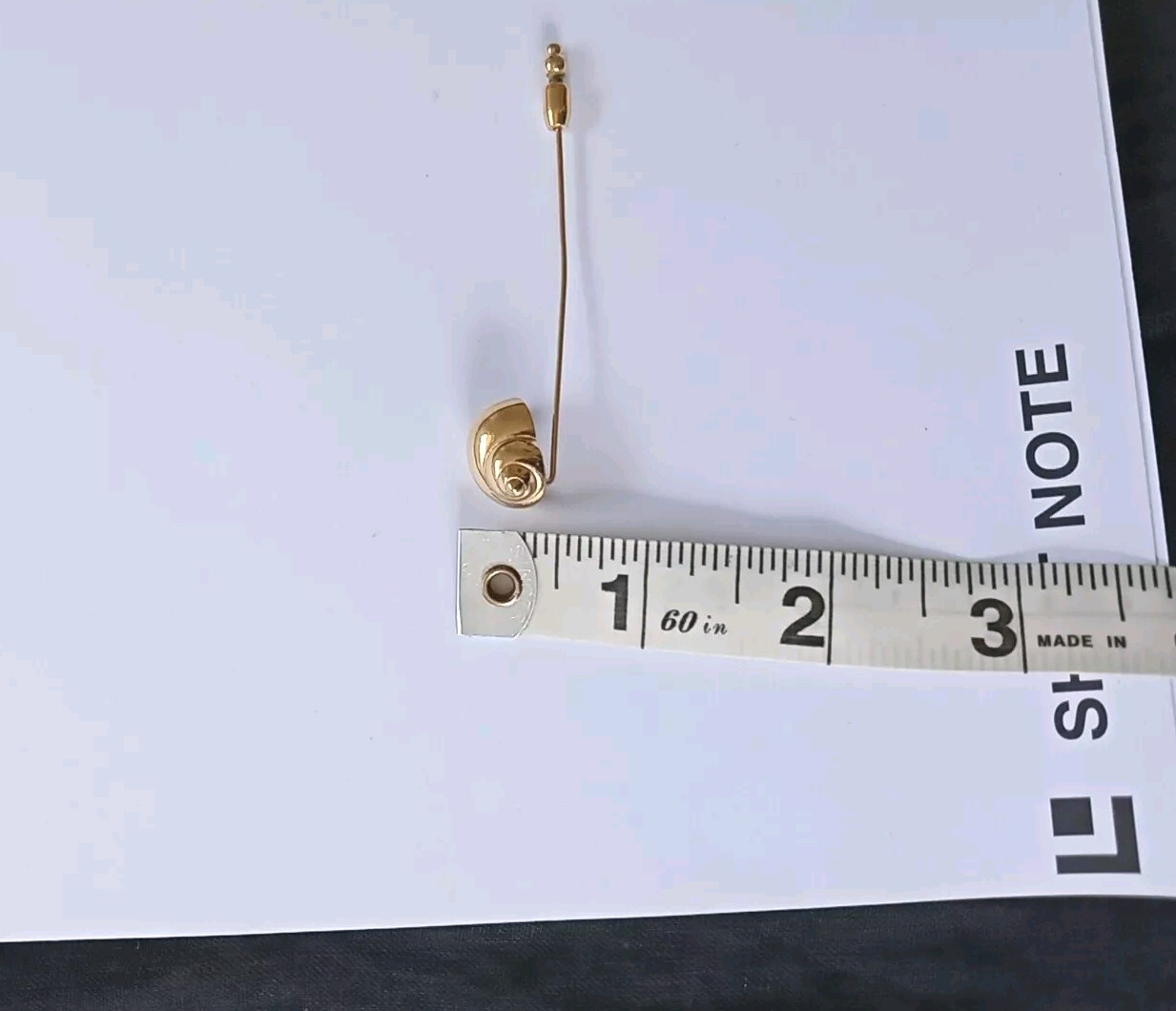 Vintage Crown Trifari Classic Figural Stick Pin, Sculptural Golden Sea Shell 3″
