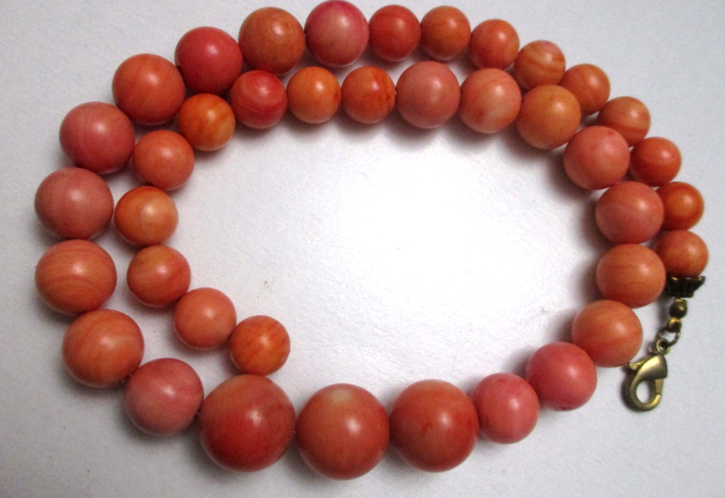 Vintage M0M0 Art Deco Authentic ☆ Undyed Untreated ☆ Necklace Coral ☆ Organic.