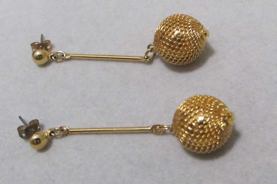 FISHNET Mesh Covered Gold Tone Bead Vertical Bar Dangle Post Earrings 2-3/8”