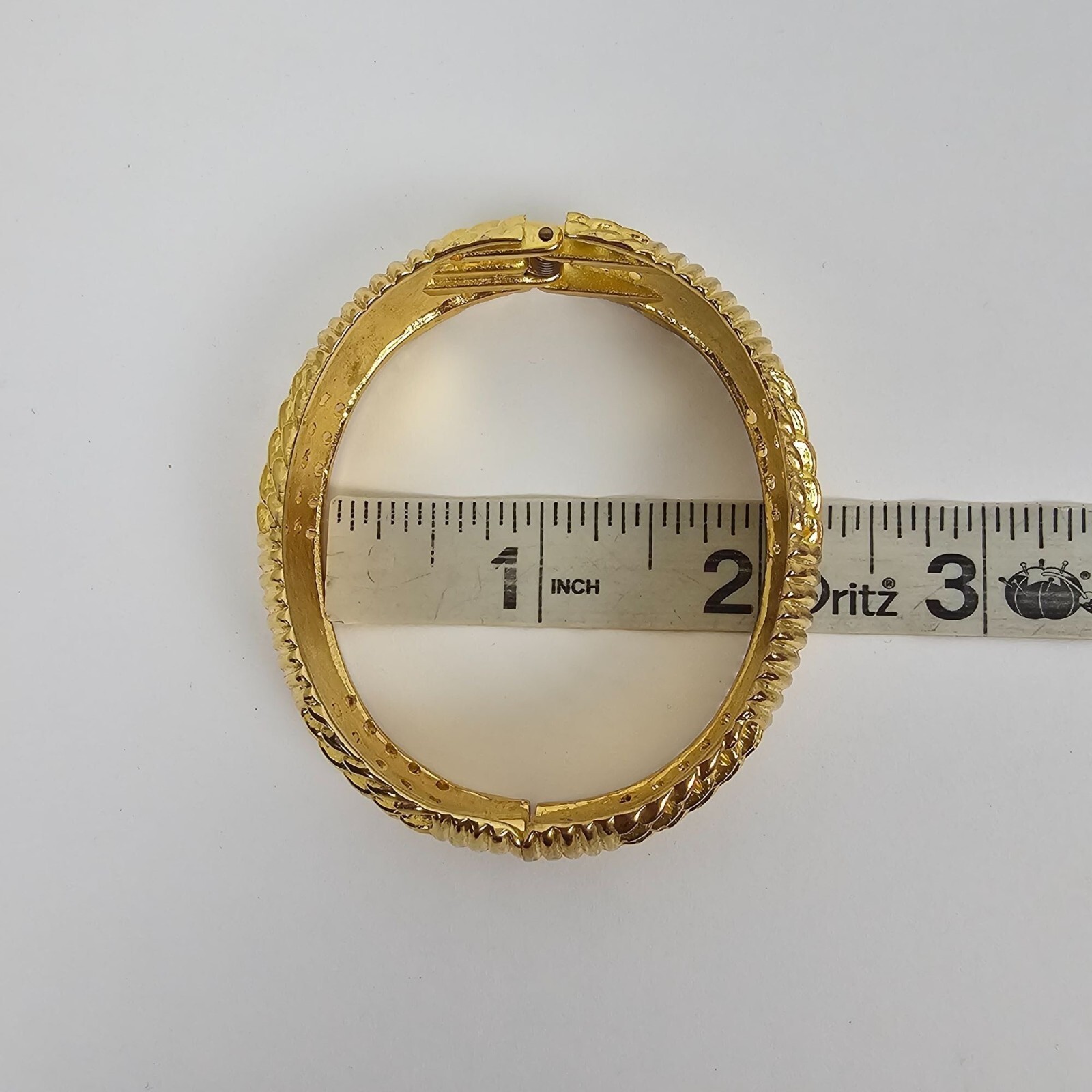 Vintage Gold Tone Hinged Clamper Bracelet Stripe Open Work Chunky Statement