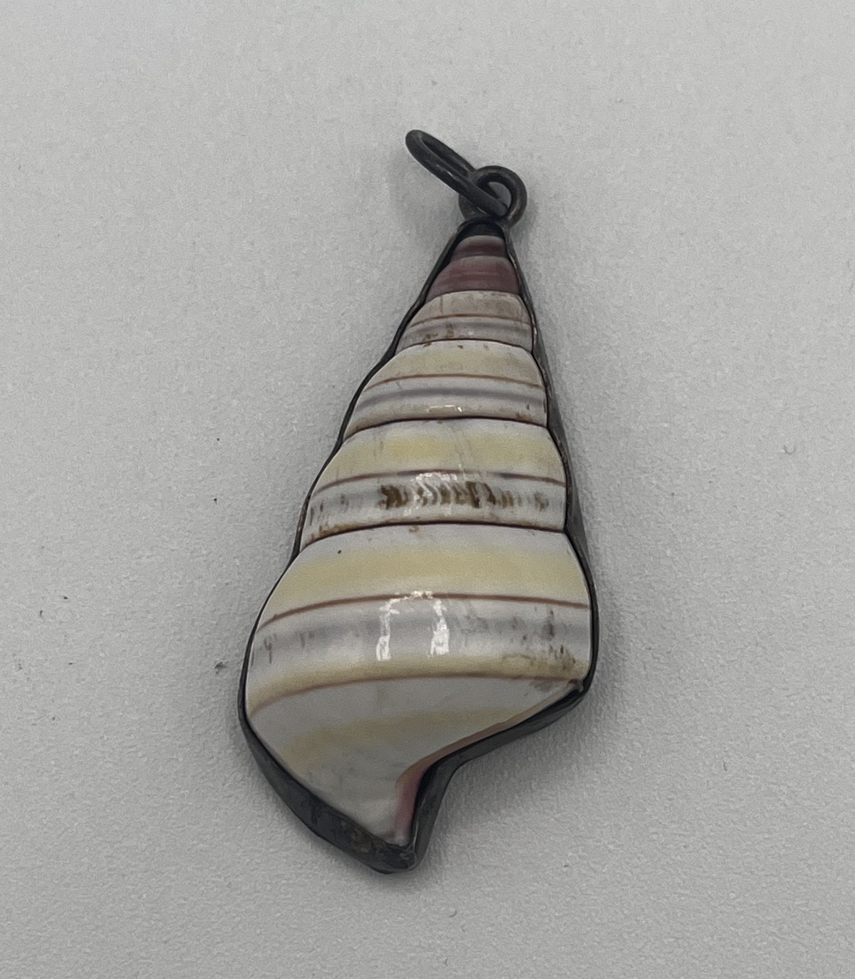Natural Sea Shell Hand Tooled Silver Encased Vintage Charm Pendant Necklace