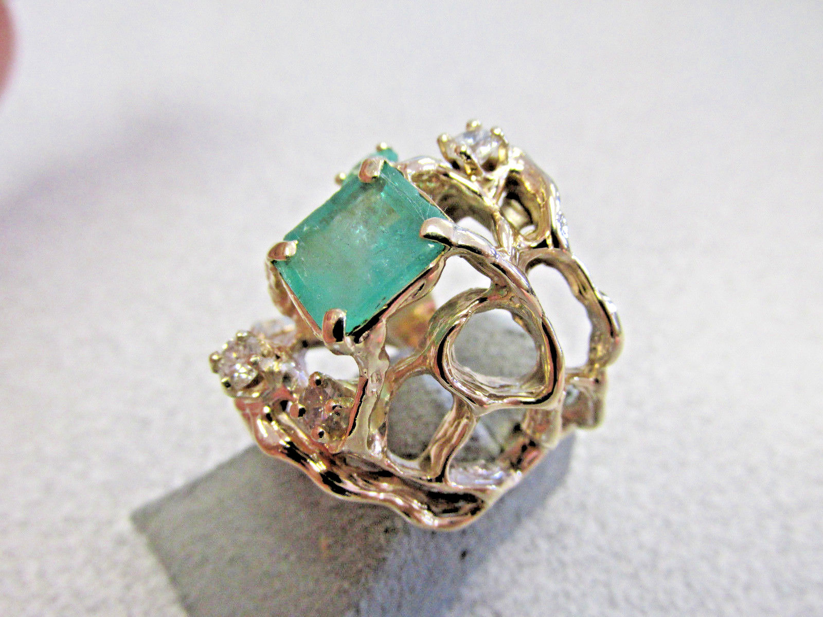 Beautiful Large Emerald and Diamond Estate Ring 14k Gold size 7 Make Offer