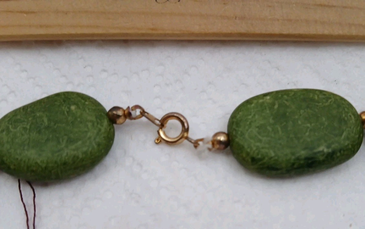 Vtg Retro/Mid Century Style Genuine Green Lucite 24″ Necklace Made In Hong Kong
