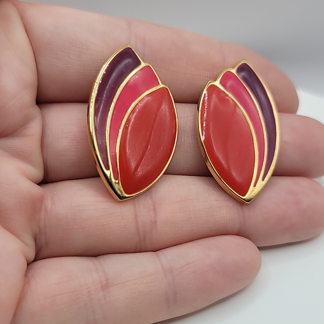 Unsigned Vintage Avon Paradise Colors Purple Pink Red Enamel Pierced Earrings