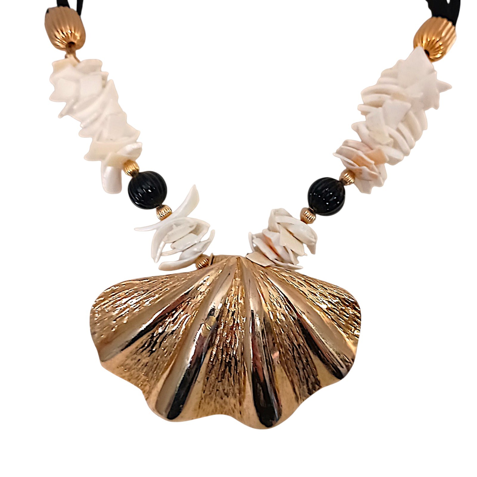 Gay Boyer Scallop Shell Necklace Vintage Corded Chunky Maximalist Coastal Beachy