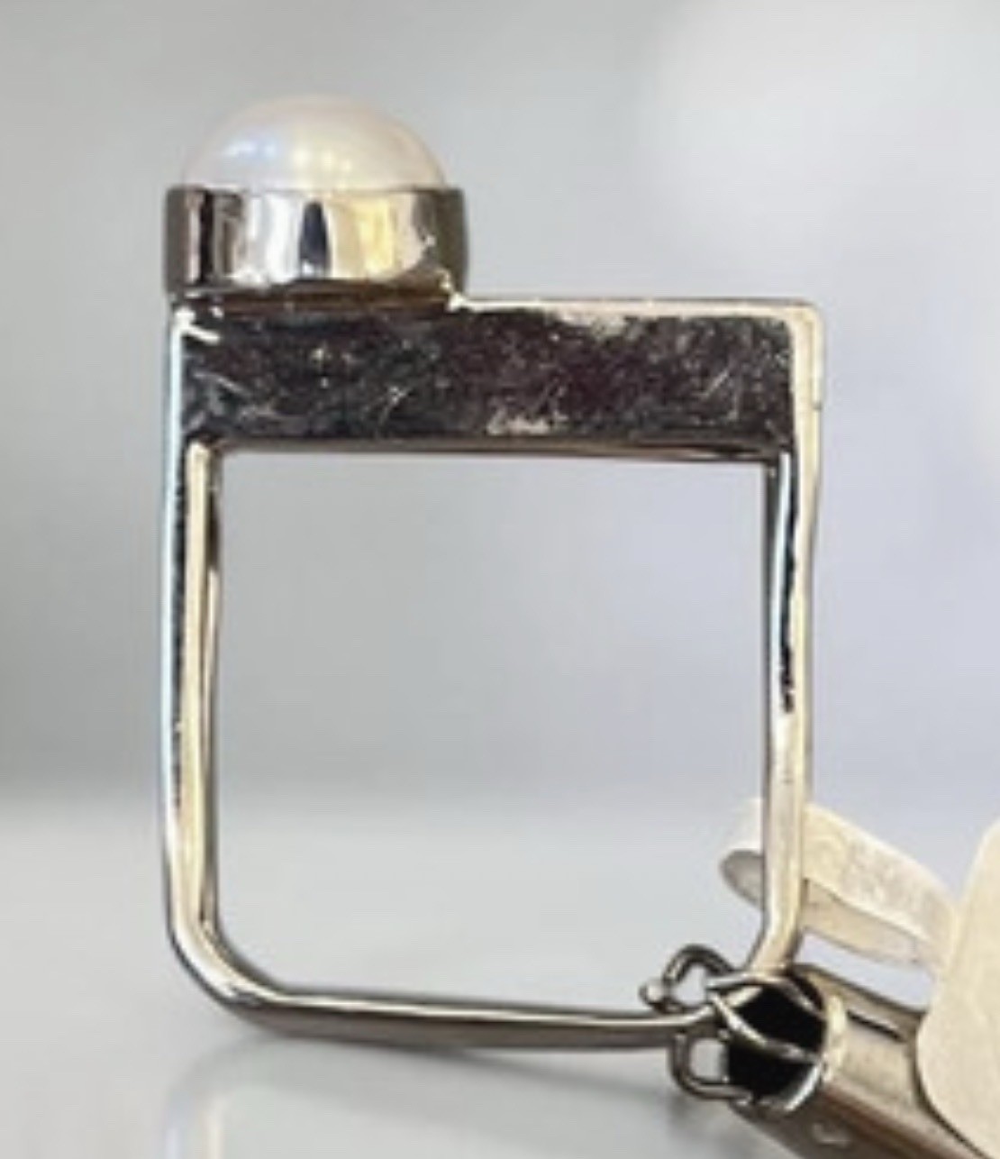 (01) TS 925 Sterling Silver Square Ring Size 6.5-7.0 White Pearl Mexico 1980s