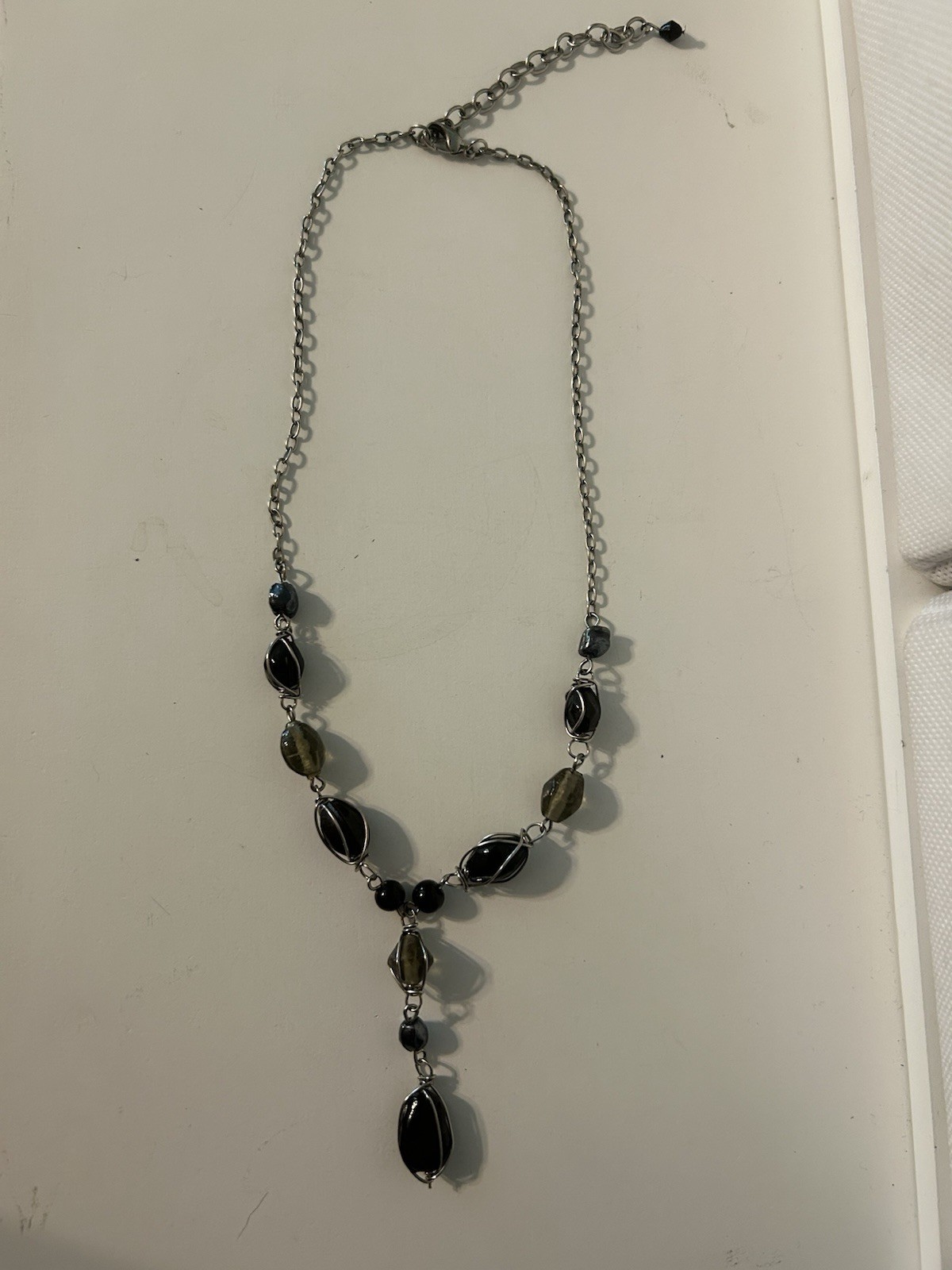 Black & Gray Stone Silvertone Y Necklace 16″ + 3″ Extender & 3″ Earrings EUC