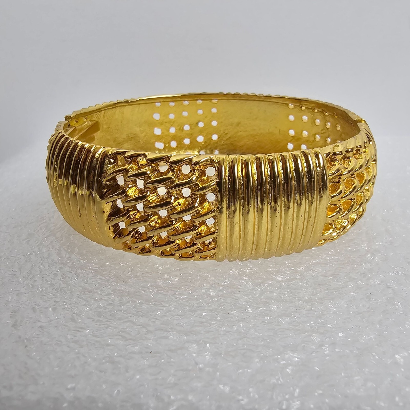 Vintage Gold Tone Hinged Clamper Bracelet Stripe Open Work Chunky Statement