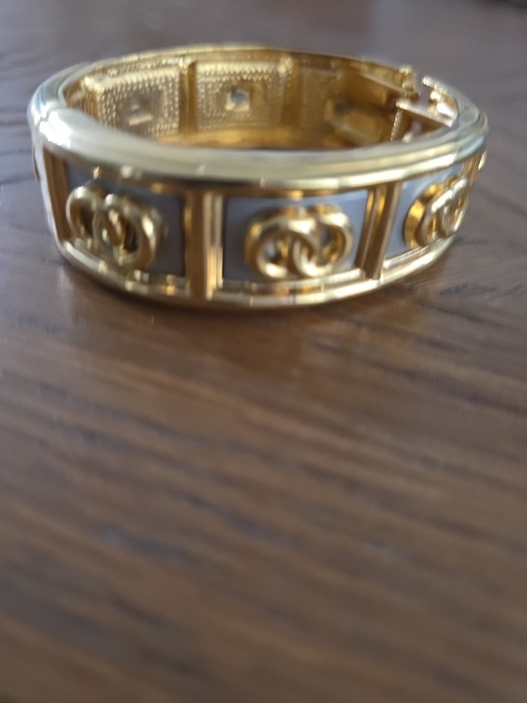 Vtg Gold Toned Hinged Mid Century Bangle Bracelet W/twin Ring Design. See Pics