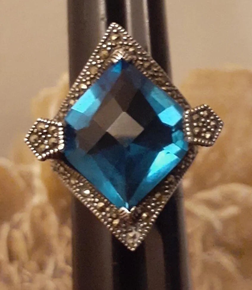 Vintage Estate Sterling Silver Faceted Blue Crystal Glass Pentagon Ring Size 8