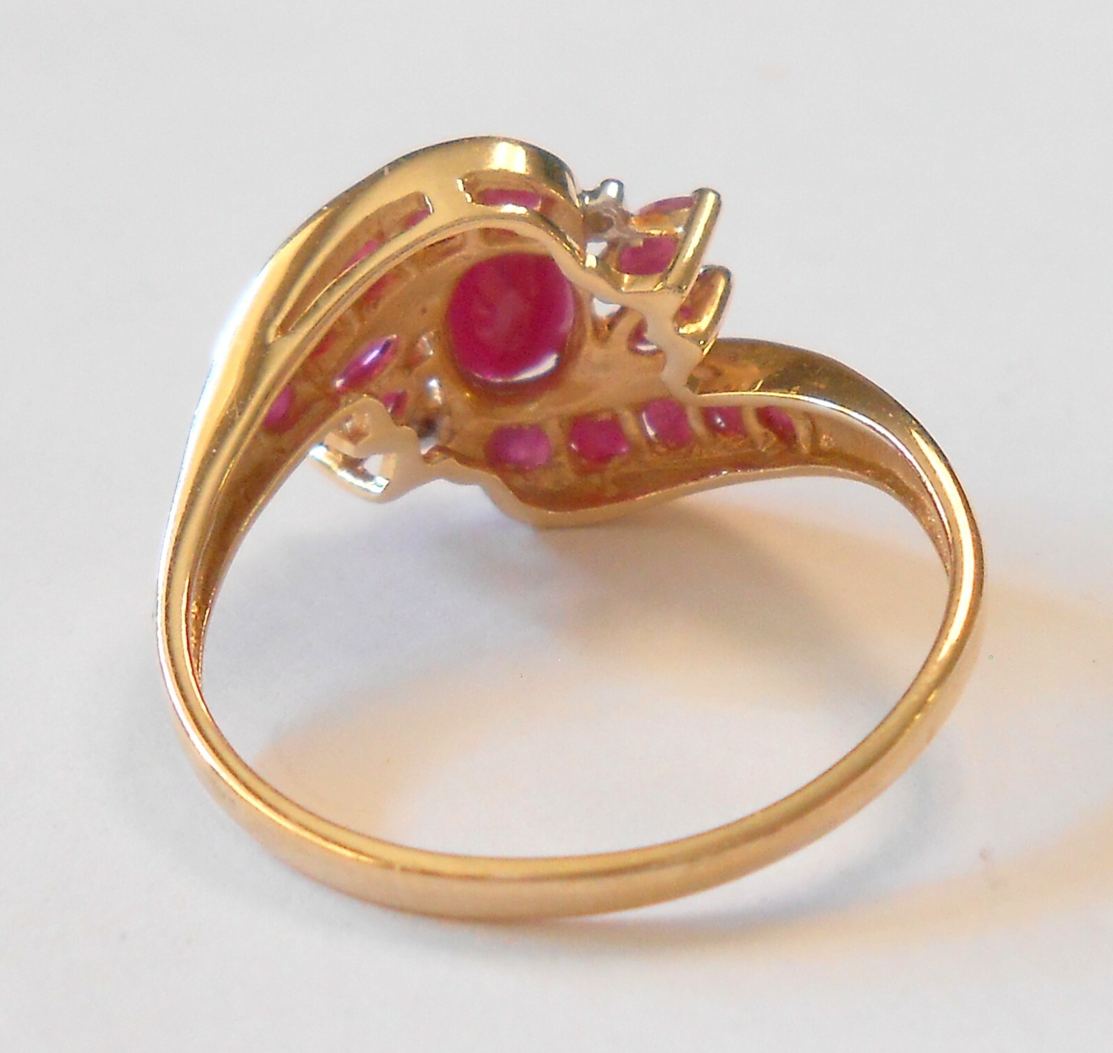 Gorgeous Red Ruby 2 Carats & Diamond Accents 10K Yellow Gold Ring Size 9