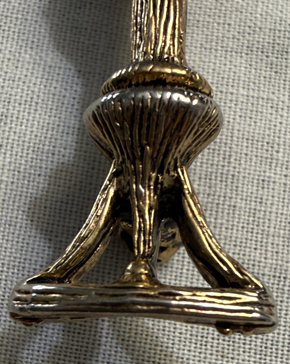Vintage Signed Hollycraft Victorian Christmas Lamp Post Brooch Pin 1950’s