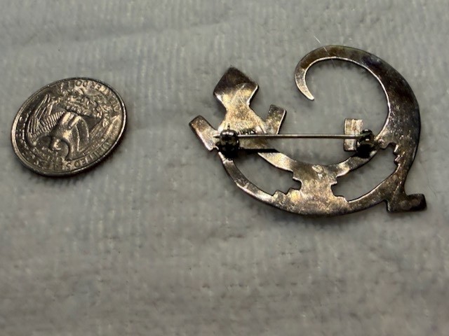 Geico Sterling Pin – 2″ by 1.5″ – Pin is Pre-owned – Quarter Not Included