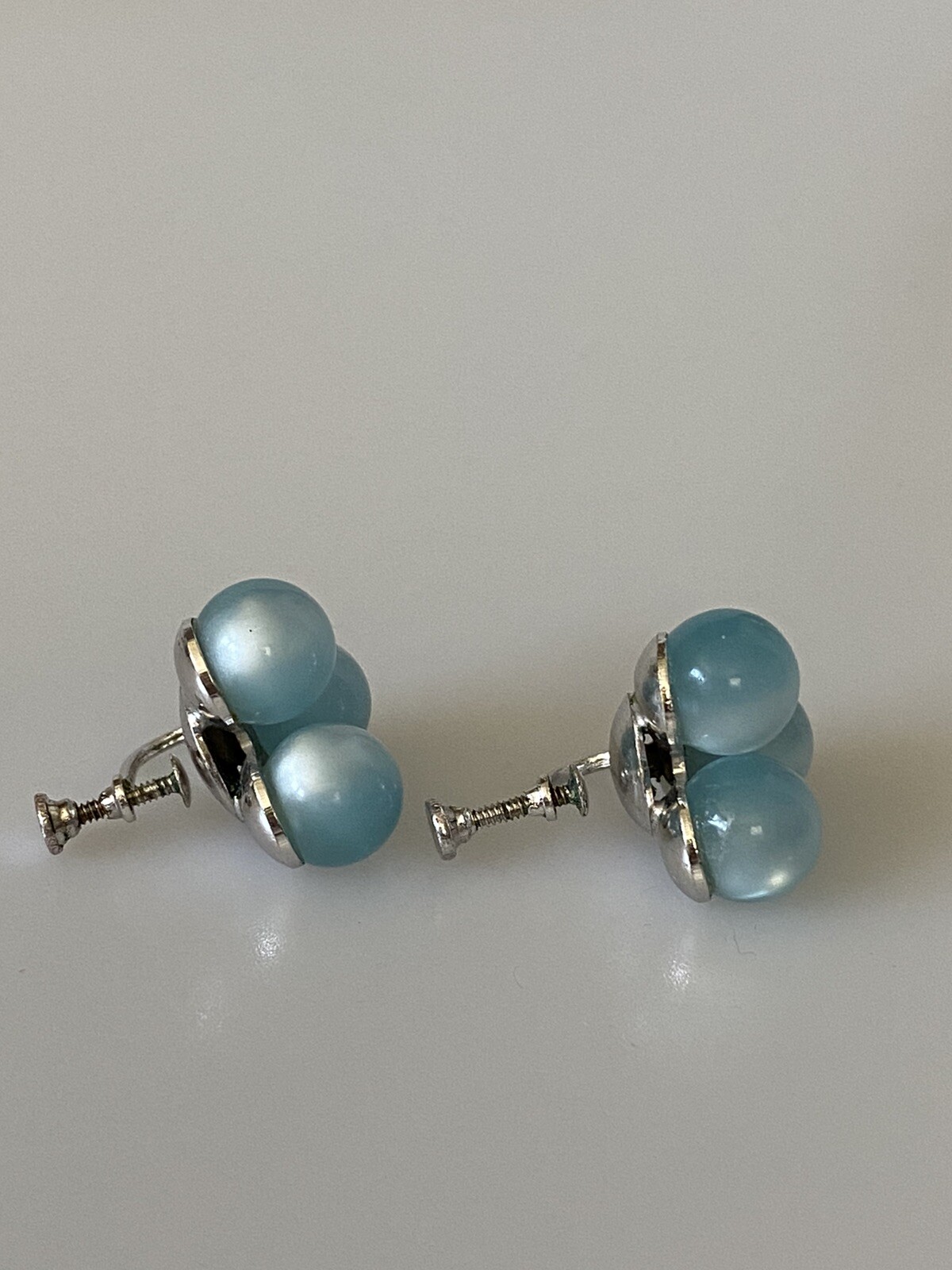 Vintage Light Blue Screw Backs Earrings Lucite Not Pierced Silver Tone