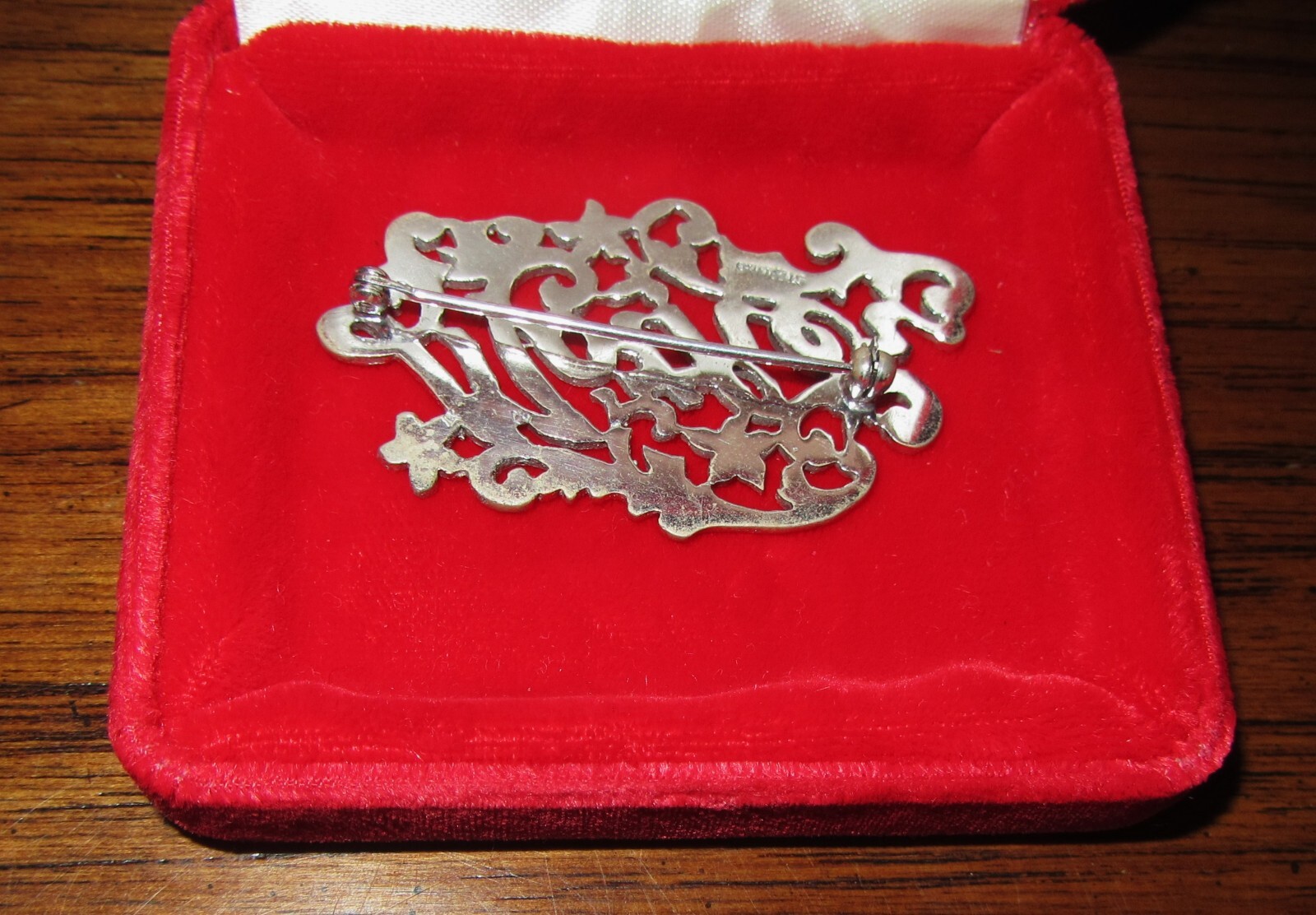 STERLING SLVER MARCASITE “MOTHER” PIN BROOCH VINTAGE w BOX; 2″ x 1.25″