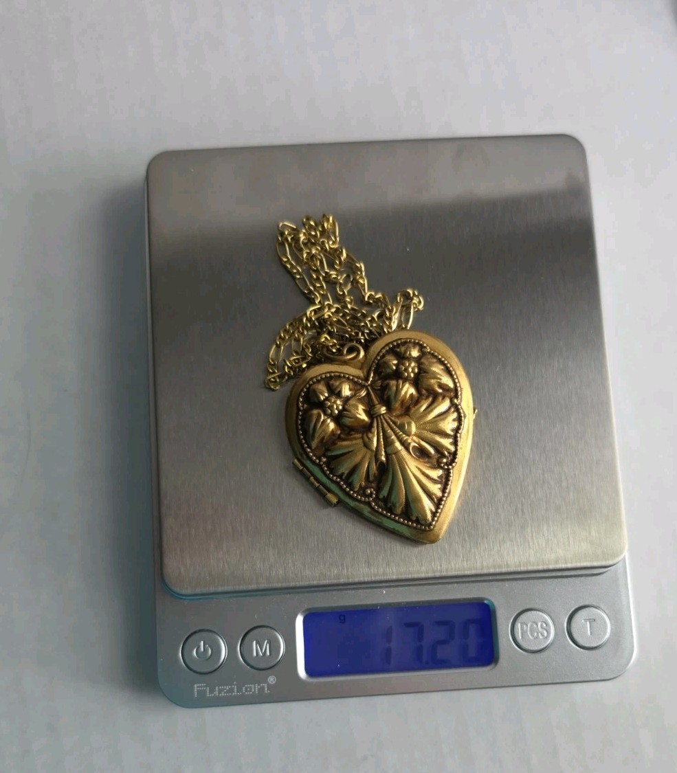 Vintage Repousse Heart Locket Large Pendant on 20″ Chain Gold Plated