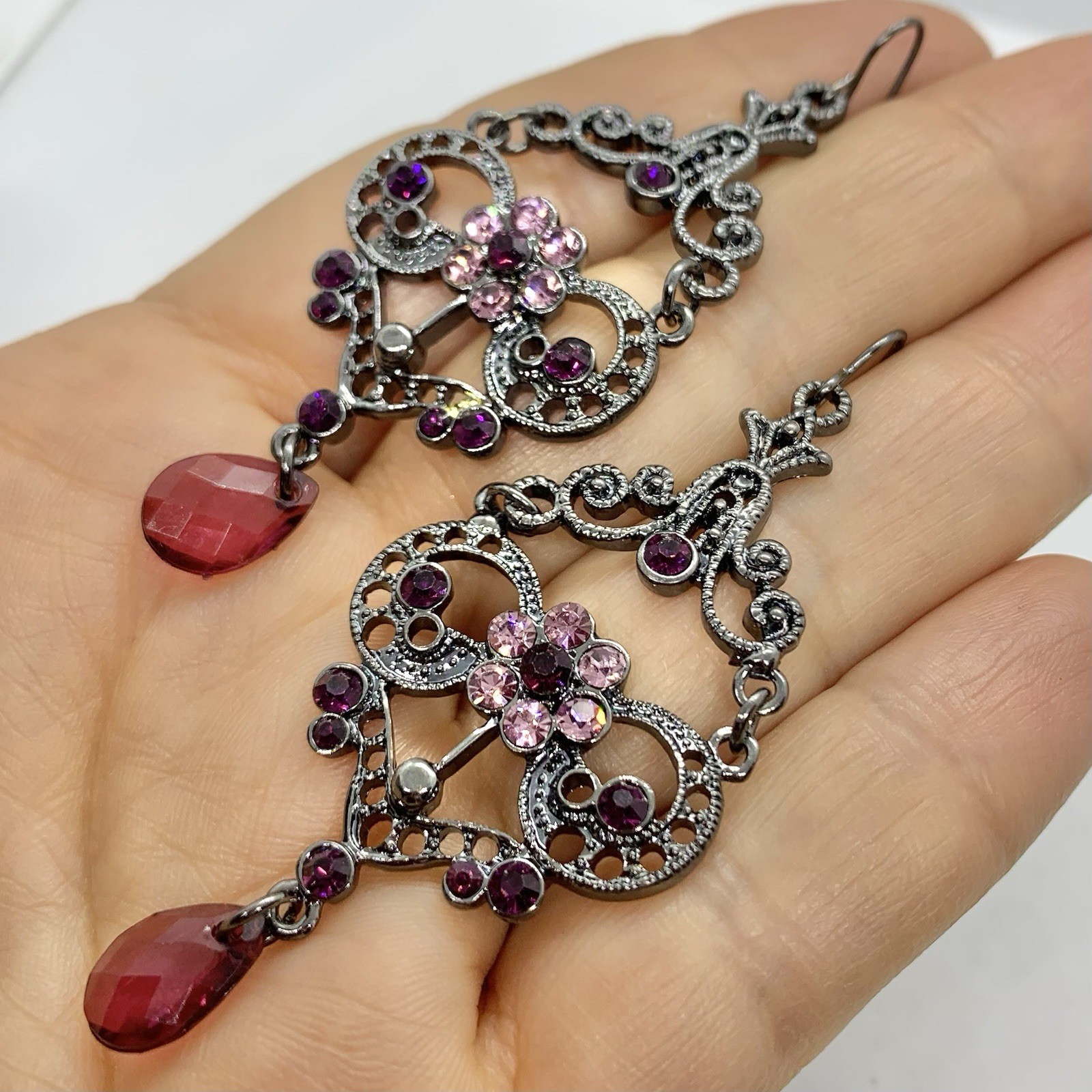 Vtg Art Deco Style Pink Purple Rhinestone Gunmetal Chandelier Earrings Hook