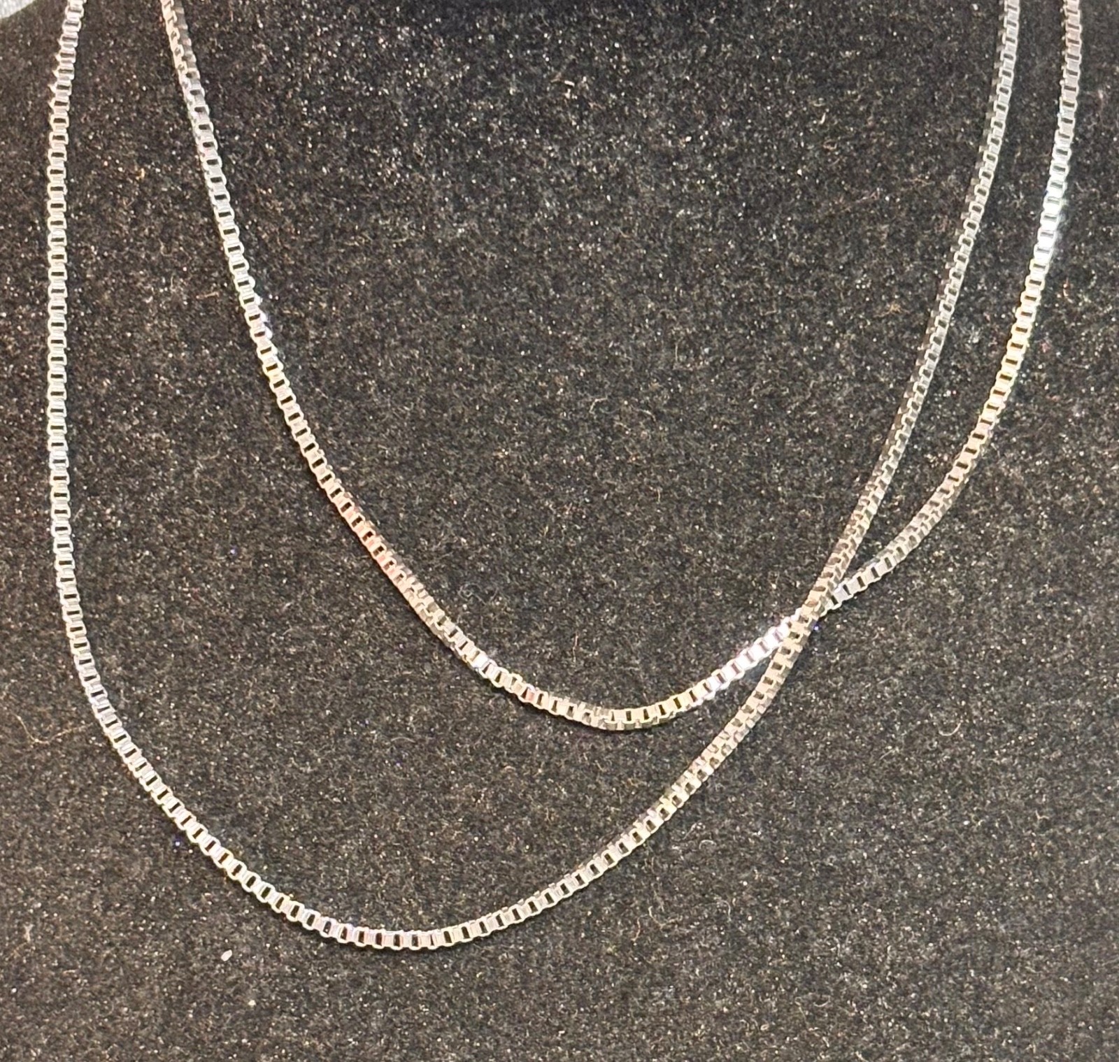 BETSEY JOHNSON necklace silvertone box chain long puff heart clasp charm vintage