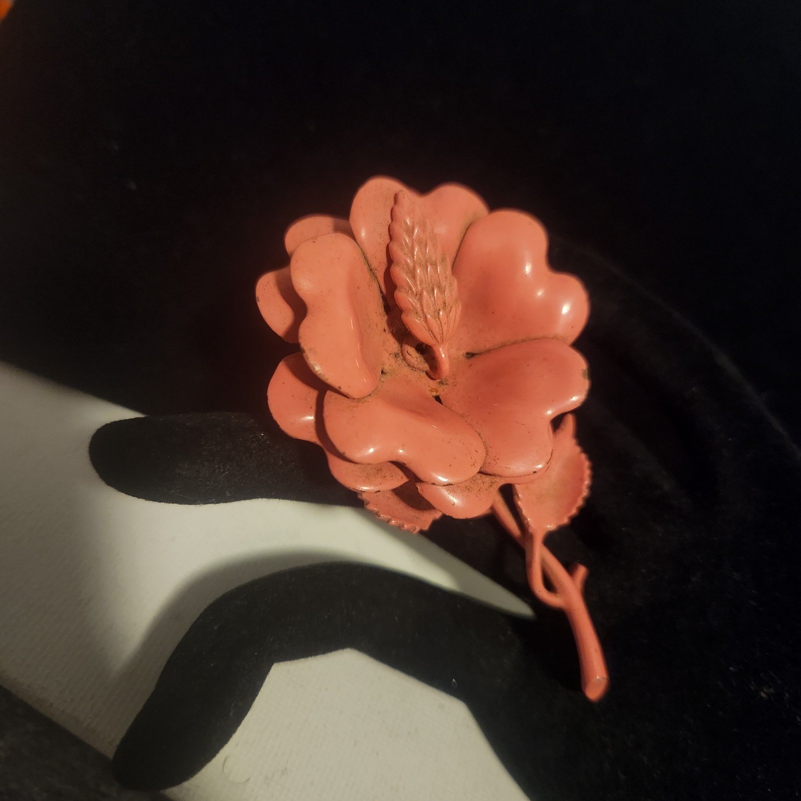 Vtg Pink Enamel Flower Brooch Mod pop art Floral Pin Matte Finish Style