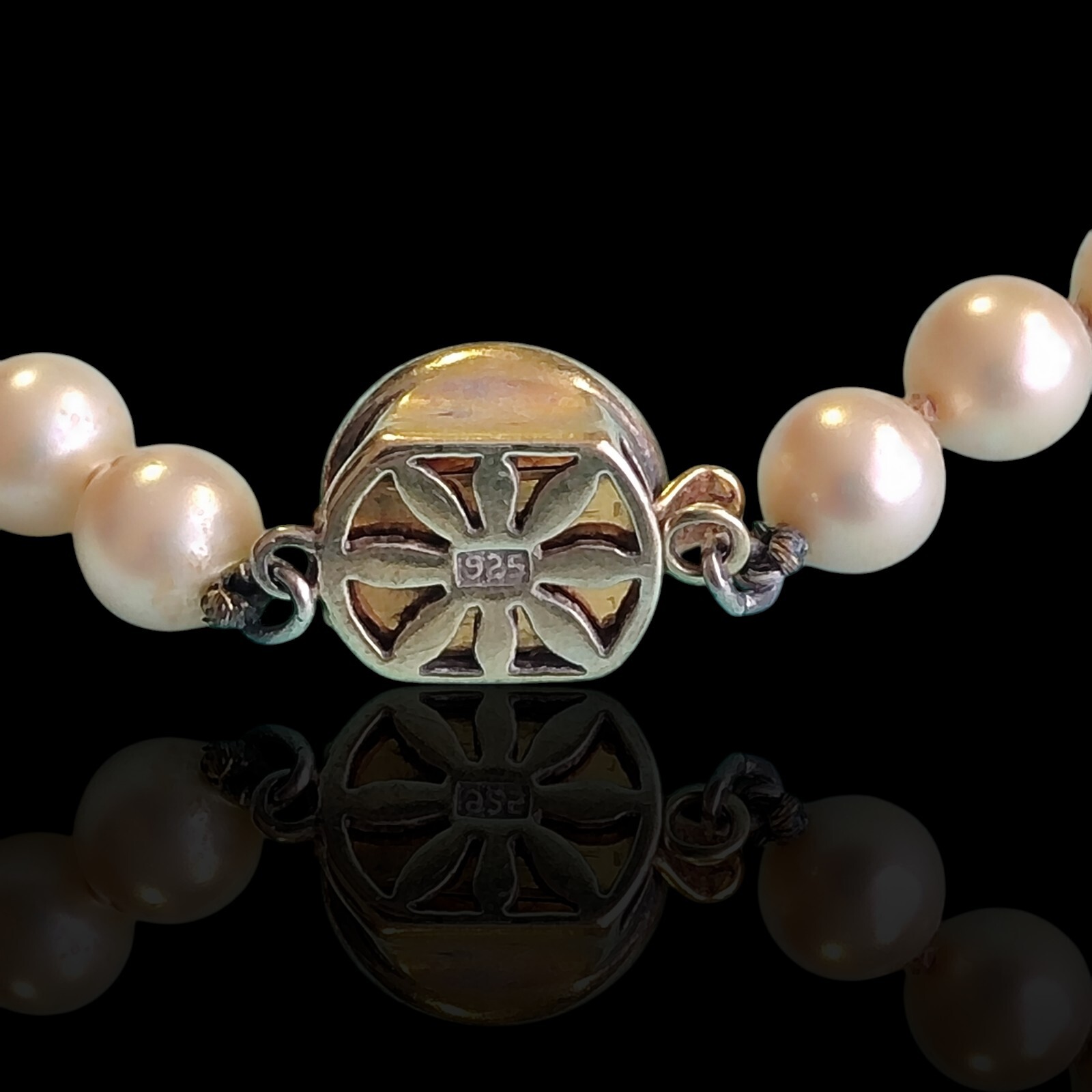 17.5 In Sterling Clasp Faux Glass Pearl Necklace Vintage Single Strand