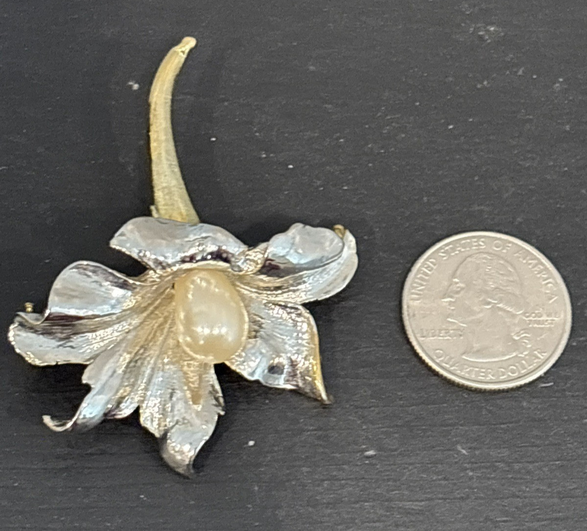 Lot 12 Fashion Jewelry Pins Vintage Now Faux Pearls Shell Leaf Leaves Flowers