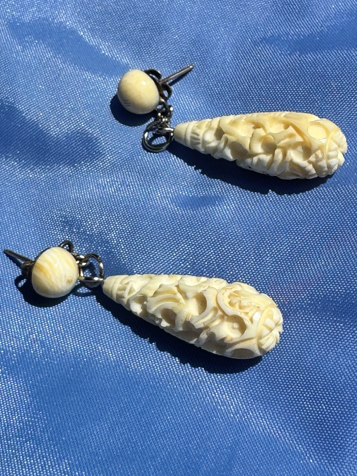Vtg Carved Bone Dragon Earrings Butterscotch Amber Studs MidCentury Asian Export