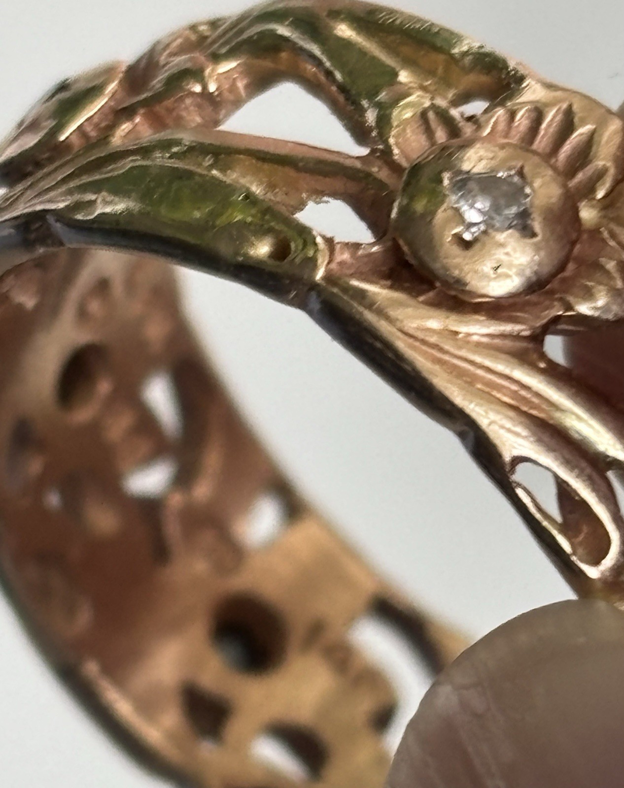 14k Gorgeous Vintage Heavy Ring With Diamond Gold With 7 Diamond Accent
