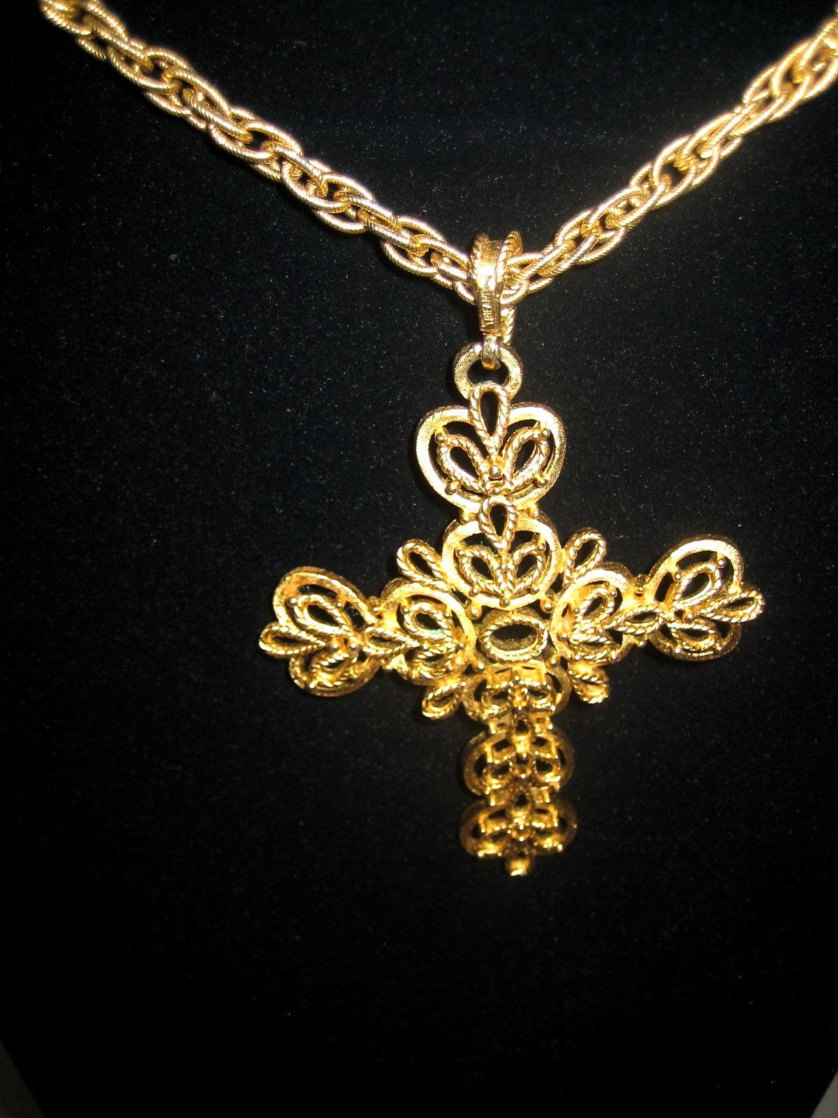 Crown Trifari Vintage Large Ornate Gold Tone Filigree Religious Cross Necklace