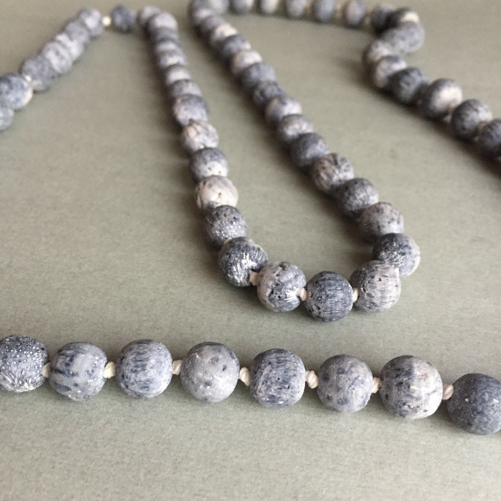 Vintage Blue Sponge Coral round Beads 1cm Necklace 33″ hand knotted