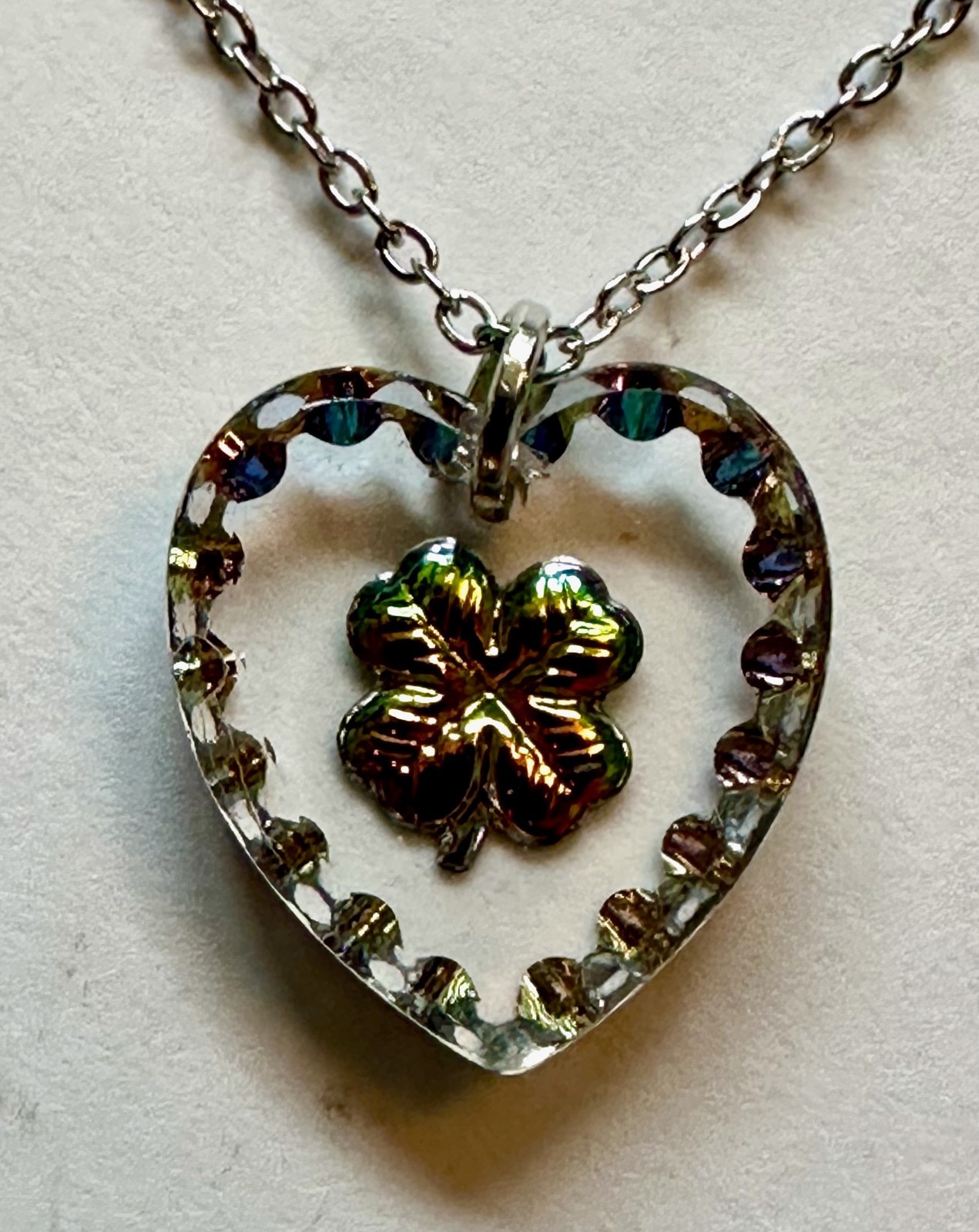 Vintage heart shamrock 4 leaf clover glass intaglio charm 3/4 of 1″ necklace 18″