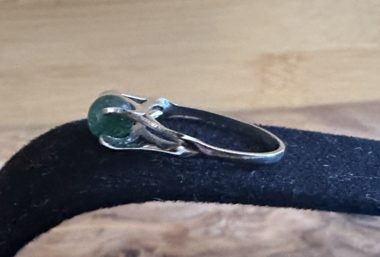 Vintage Silver Tone Ring Green Polished Stone Ring Size 4.25