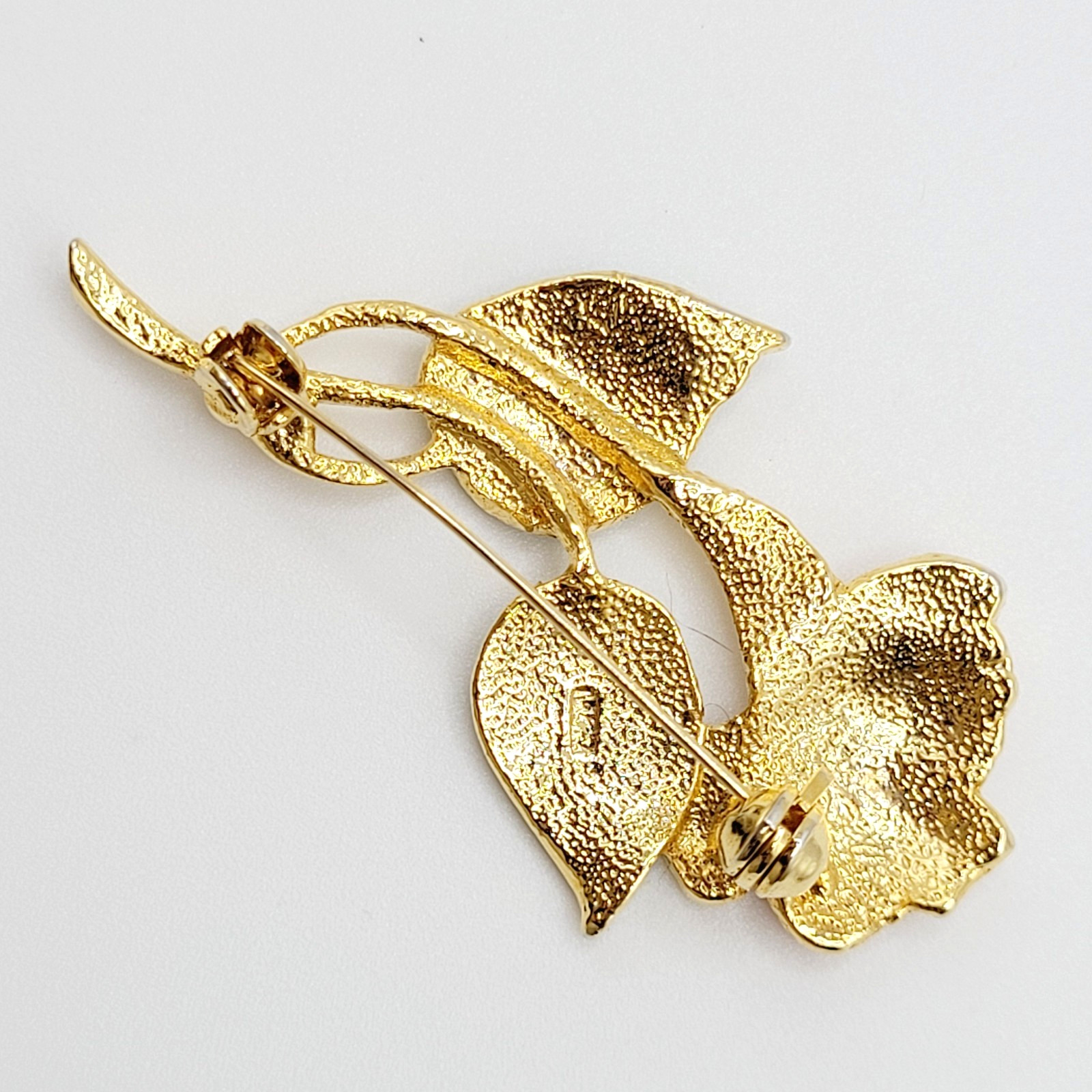 MCJ Poppy Peony Broad Blossom Flower Peach Light Green Enamel Gold Tone Brooch