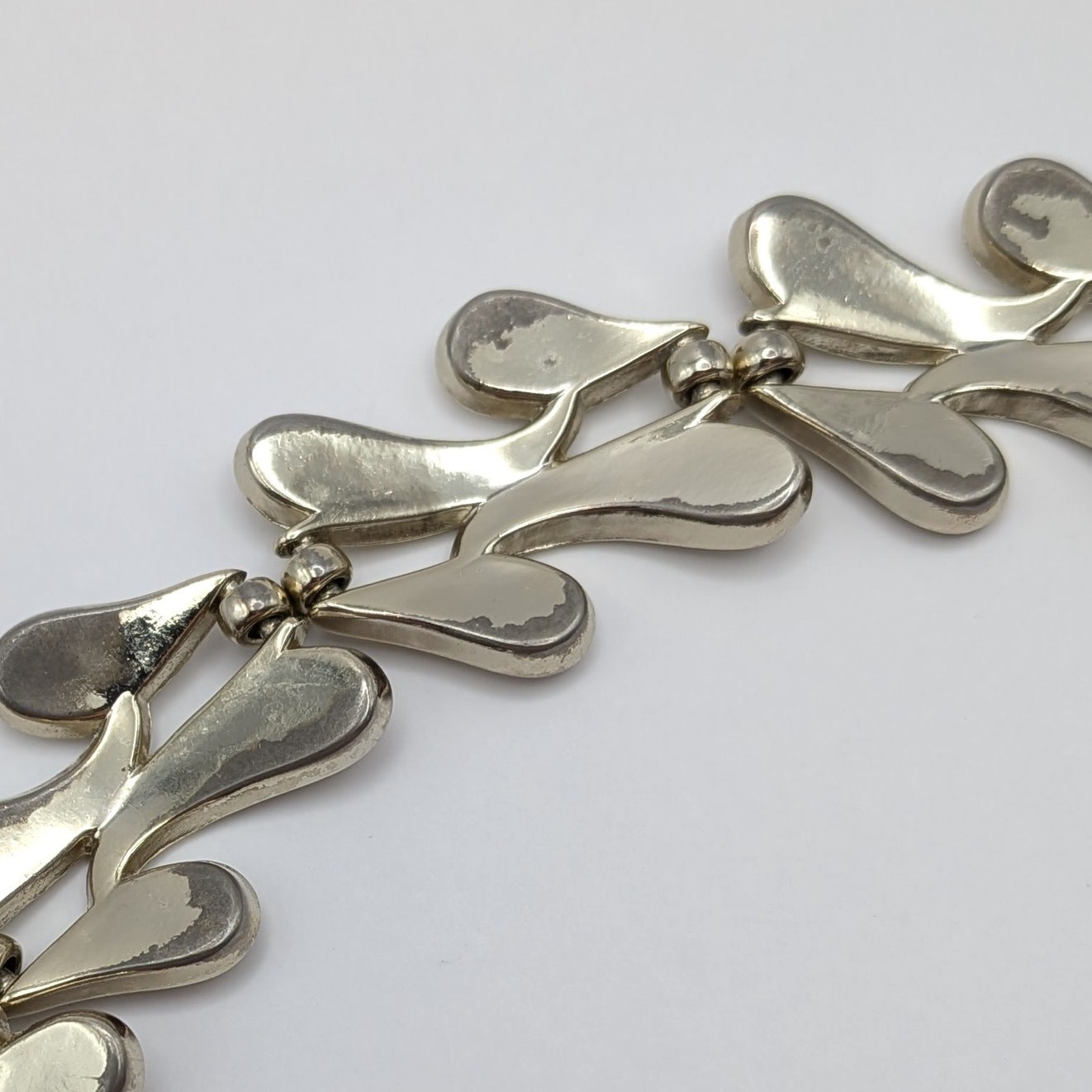 Vintage MONET Silver Tone Chunky Teardrop Link Bracelet with Safety Chain 7.25in