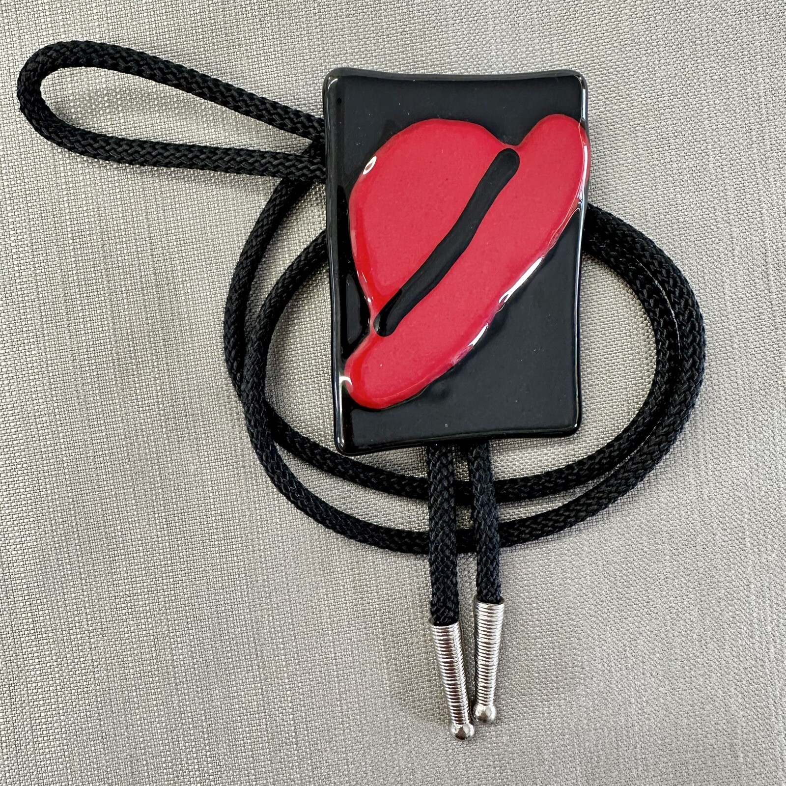 Vintage Black Ceramic Red Hat Western Bolo Tie Southwestern