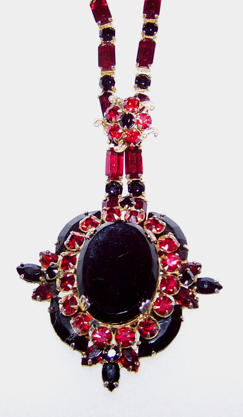Vintage Red & Black Glass Rhinestone Pendant Necklace Prong Set Art Deco
