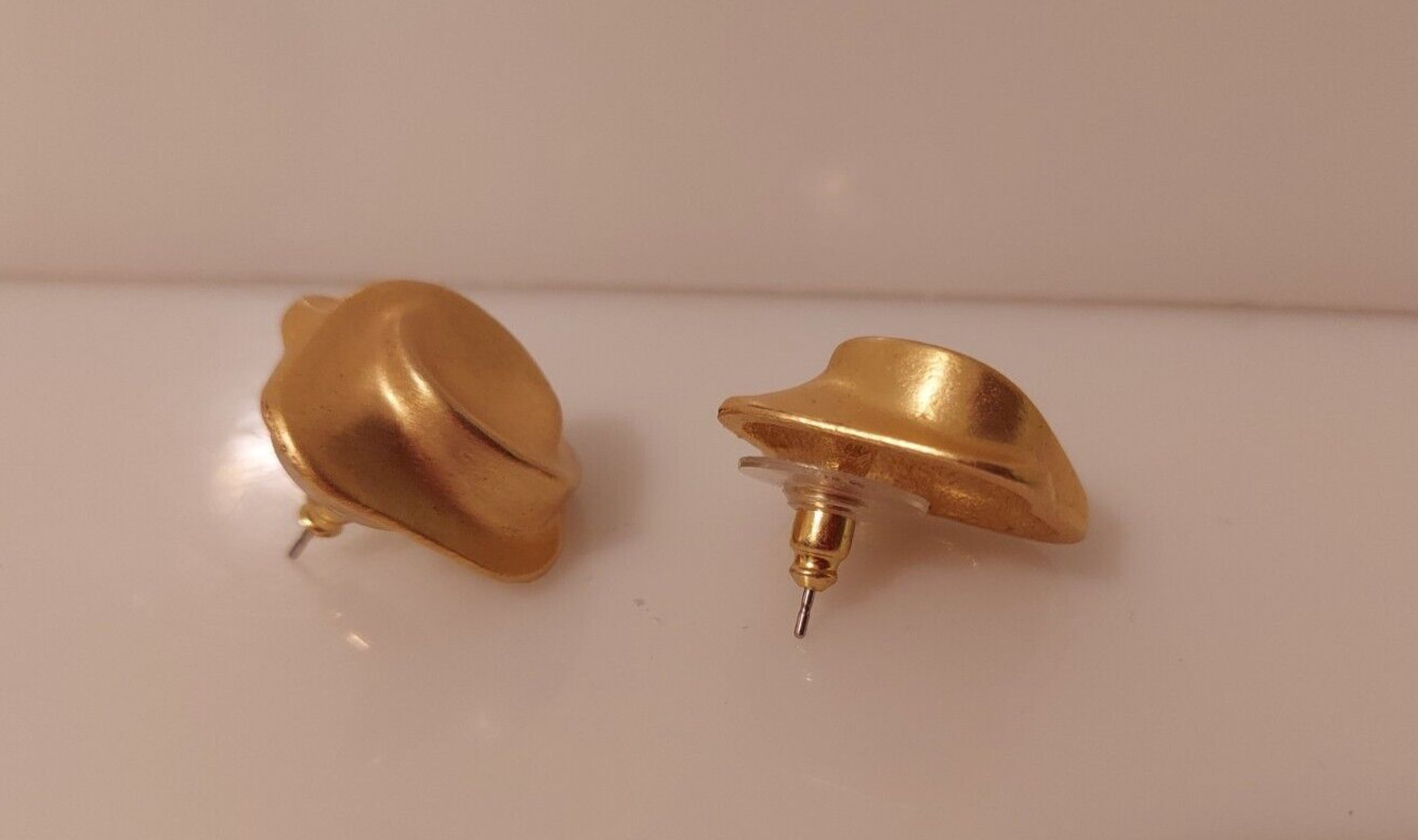 matte goldtone lozenge earrings posts 5/8″ square tailored