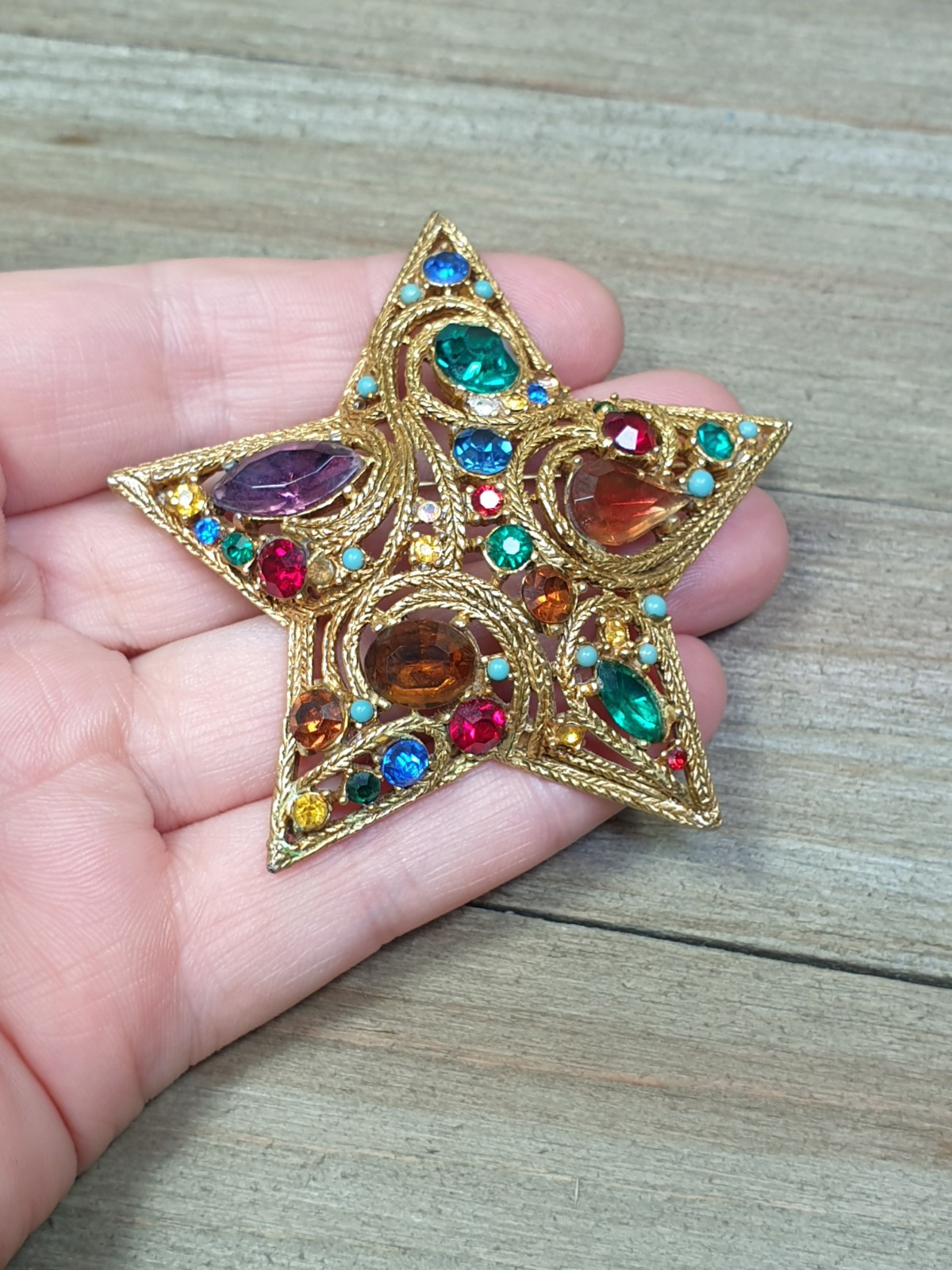 La Roco 1950s Star Brooch Pin Colorful Jewel Tone Rhinestones Gold Plated 2.5″