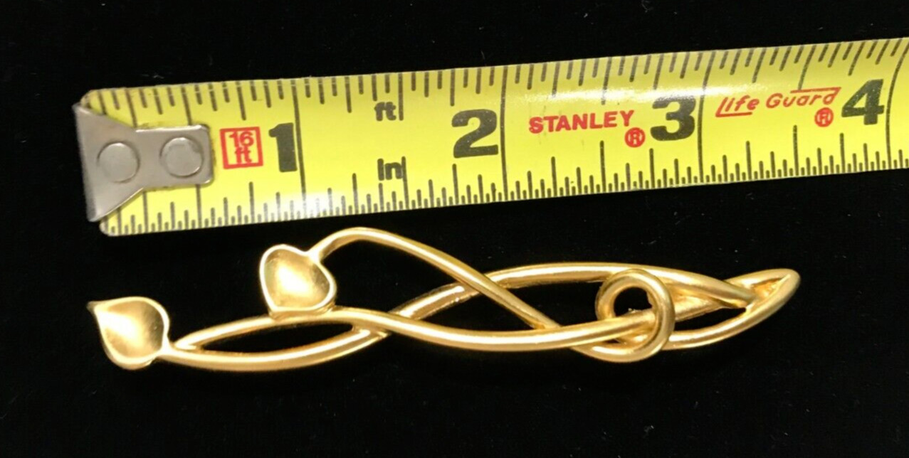 Monet Pin Brooch Gold Tone with Leaves and Graceful Lines Vintage