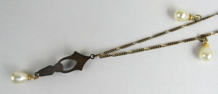 Vintage Glass Works Studio Delicate Seed & Dangle Pearl 18″ Necklace – Nice!