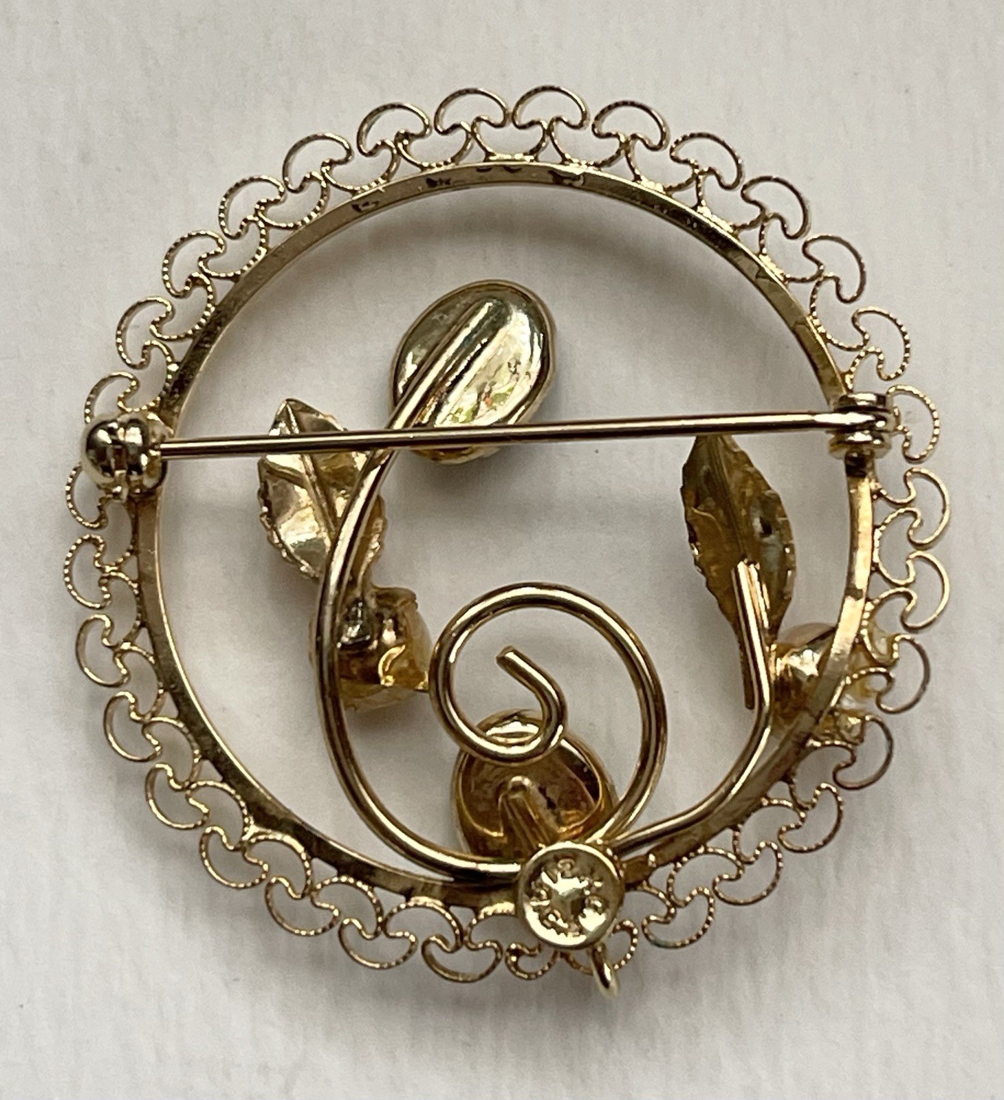 Vintage Signed AC 12K GF Pearl and Jade Cabochon Filigree Brooch Pin