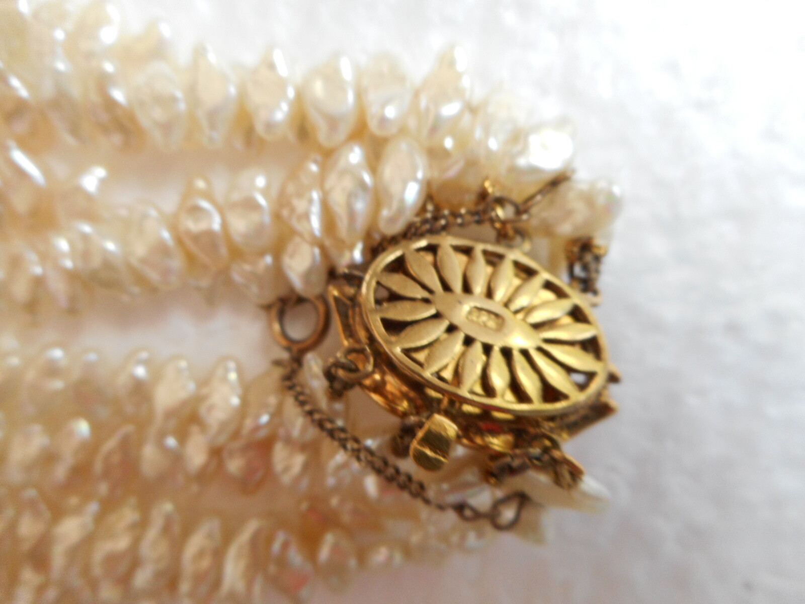 Vintage stunning METALL faux pearls sterling clasp safety chain necklace