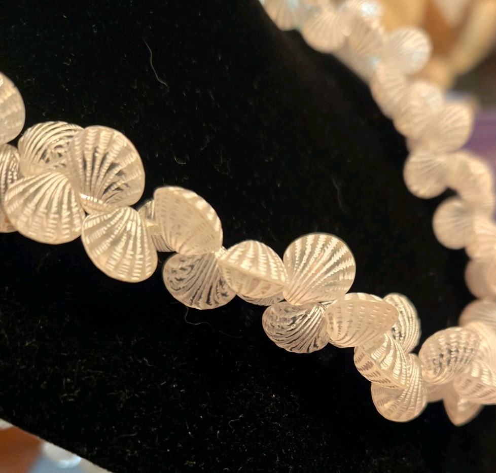 Vintage Modernist Genuine Lucite Coquilles Shell Necklace