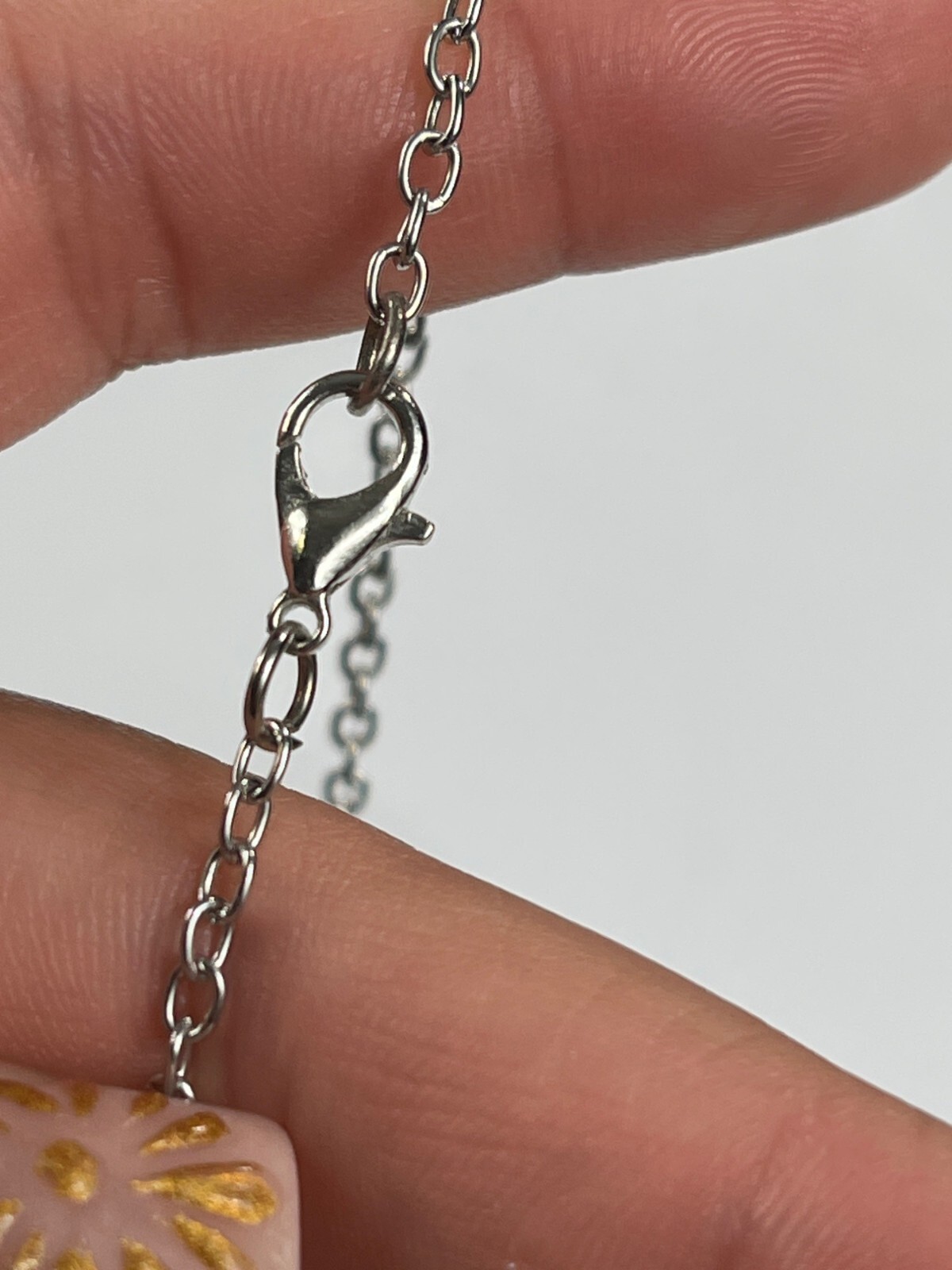 Vampire Diaries SKU 7847 Caroline Forbes Antique Silver Open Heart Chain & Penda