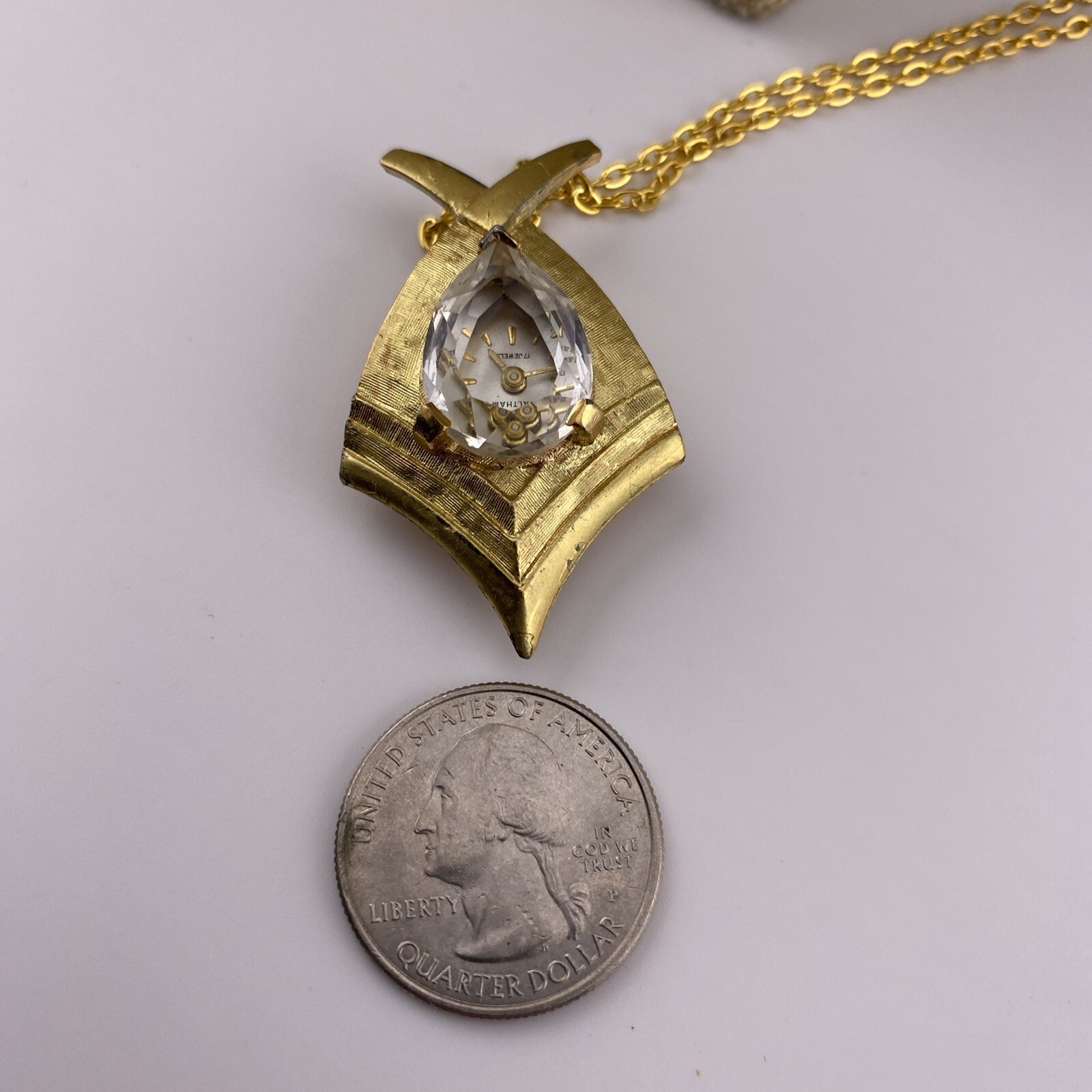Vintage Waltham 17 Jewel Manual Wind Faceted Glass Teardrop Watch Pendant Works