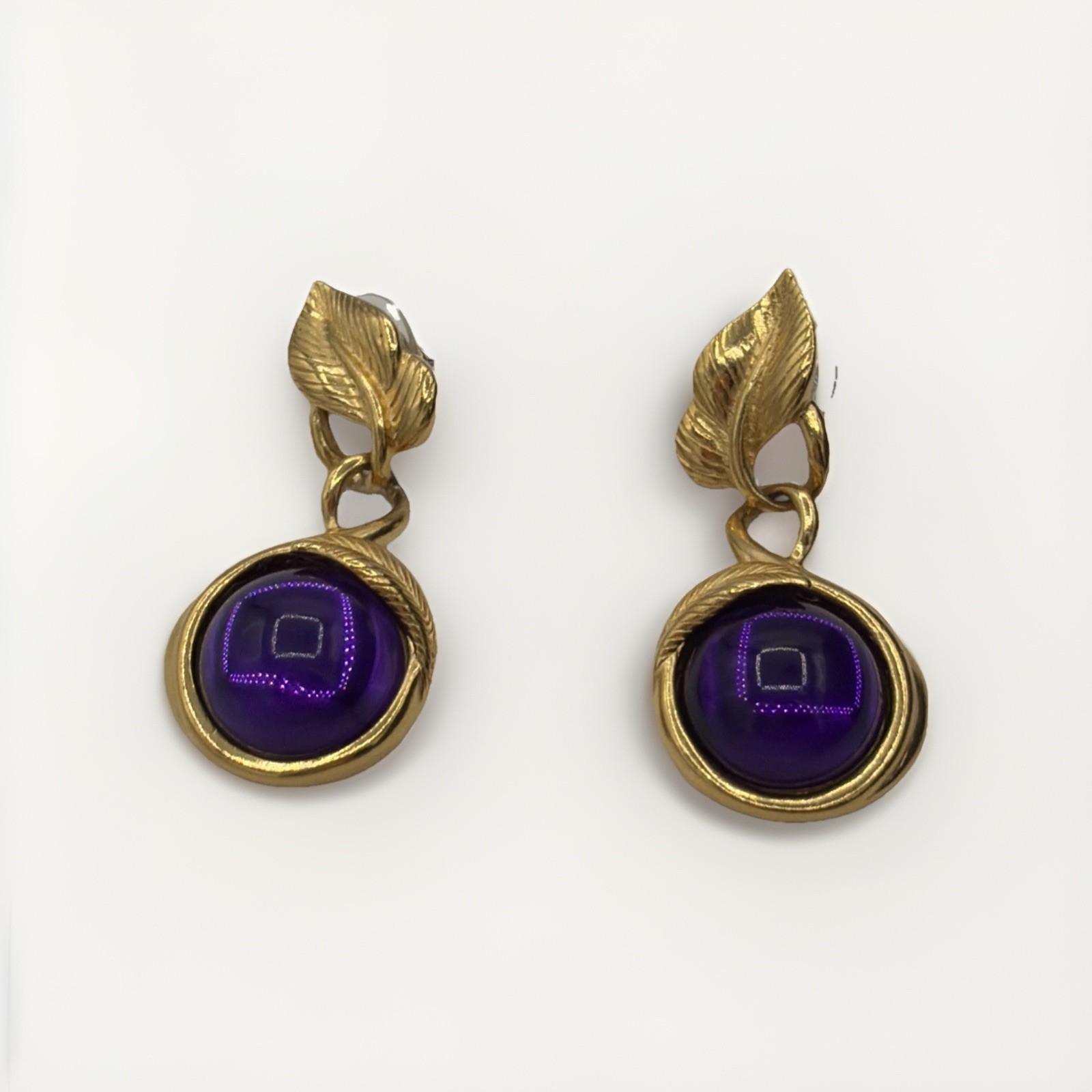 Vintage Gold Leaf Amethyst Purple Stone Pierced Earrings – Nature Motif Dangle