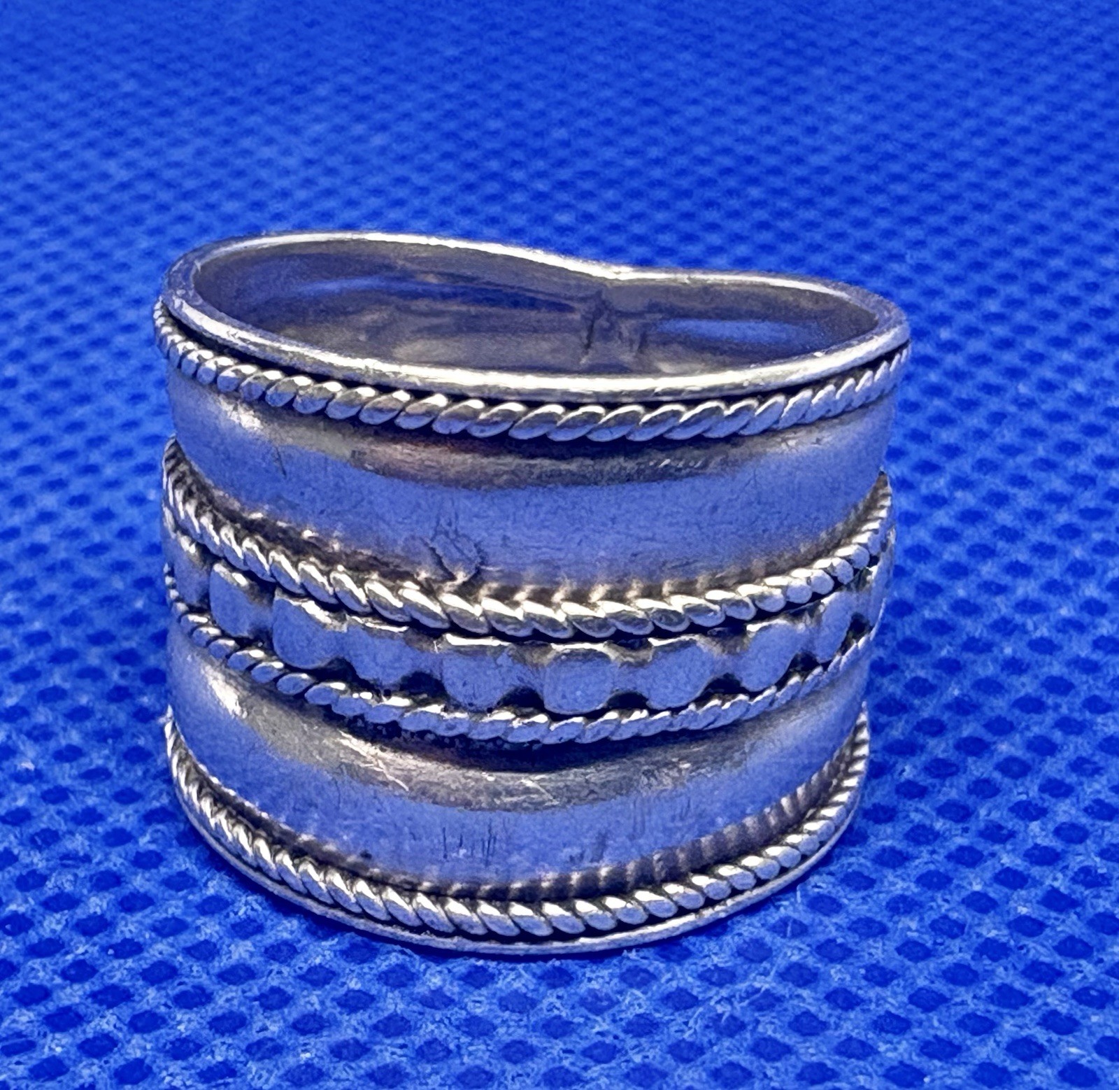 X28 Native 16 .5 mm Cigar Band 925 Silver Ring Vintage Size 8.0 Ethnic 4.78g